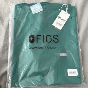 FIGS Men’s Hunter Green Leon two pocket scrub top size small NEW